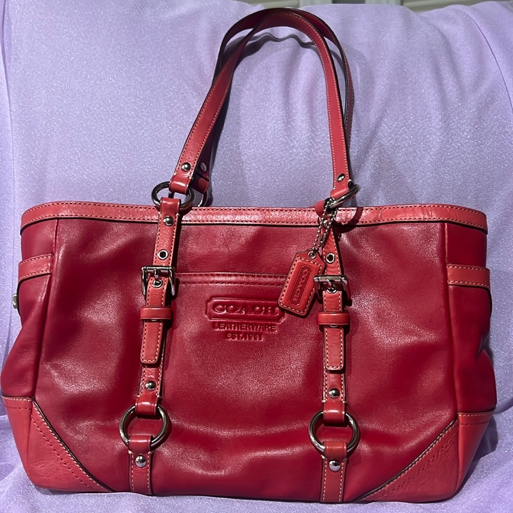 RED LEATHER COACH PURSE